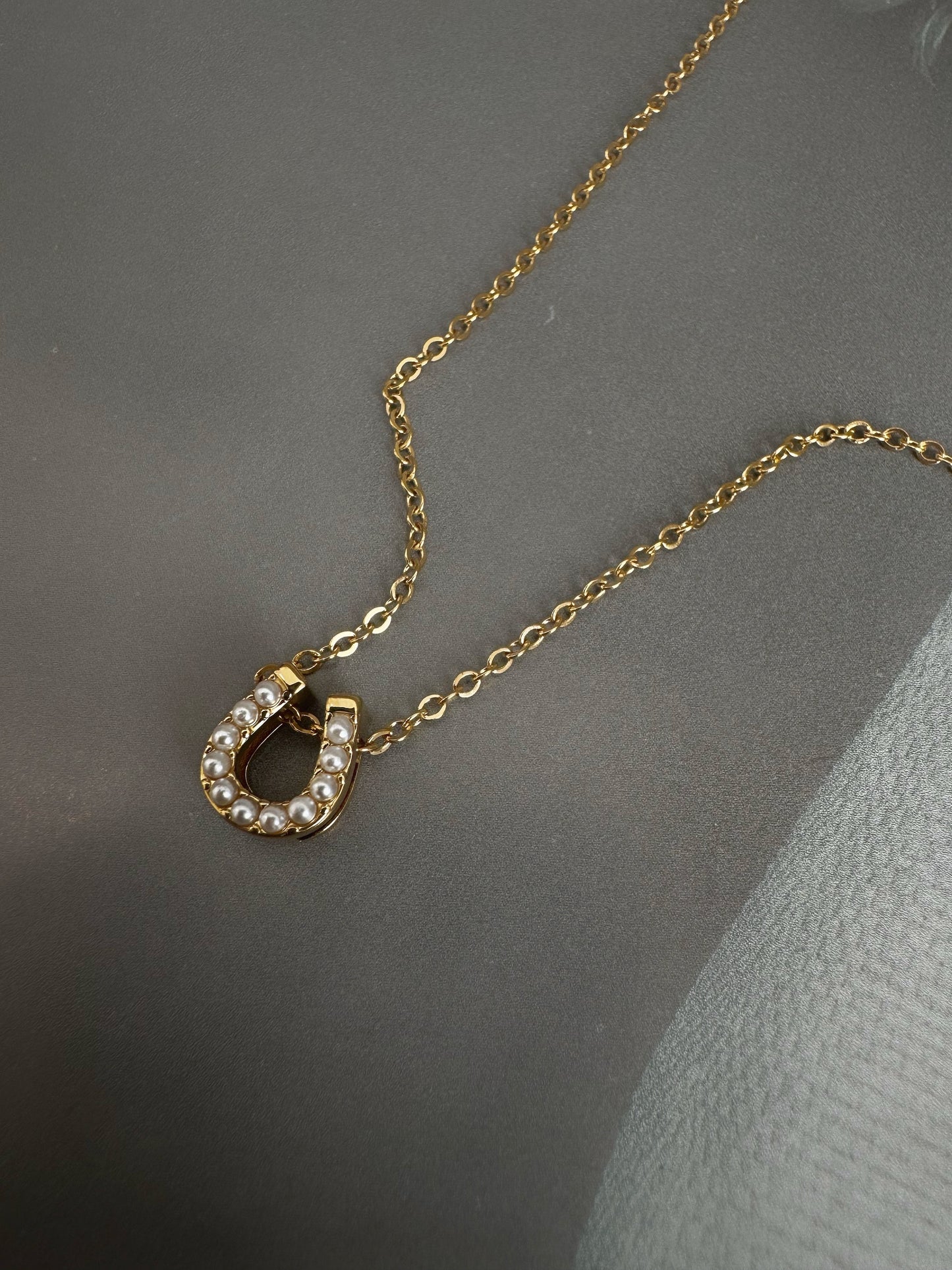 Dainty Horseshoe Necklace