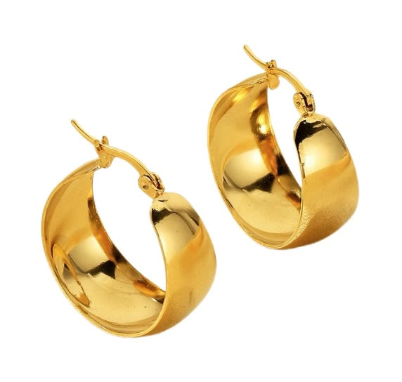 Esmeralda Hoops
