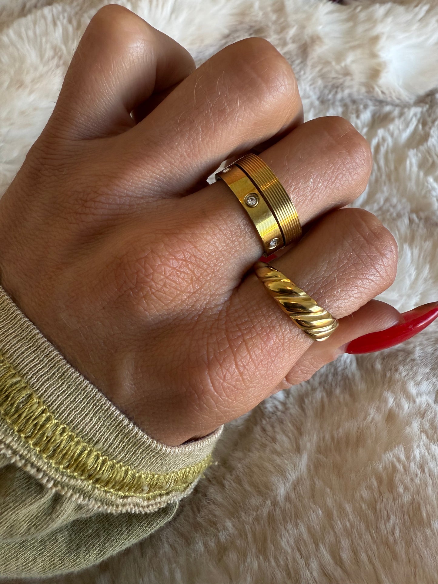Raye Ring