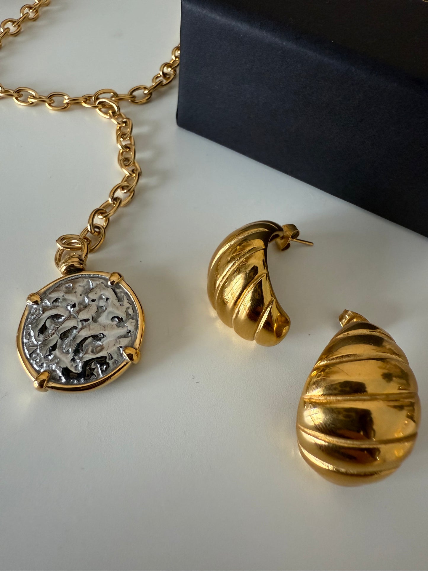 Goldie Chain Drop Necklace