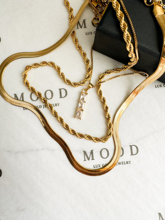 Mona Necklace