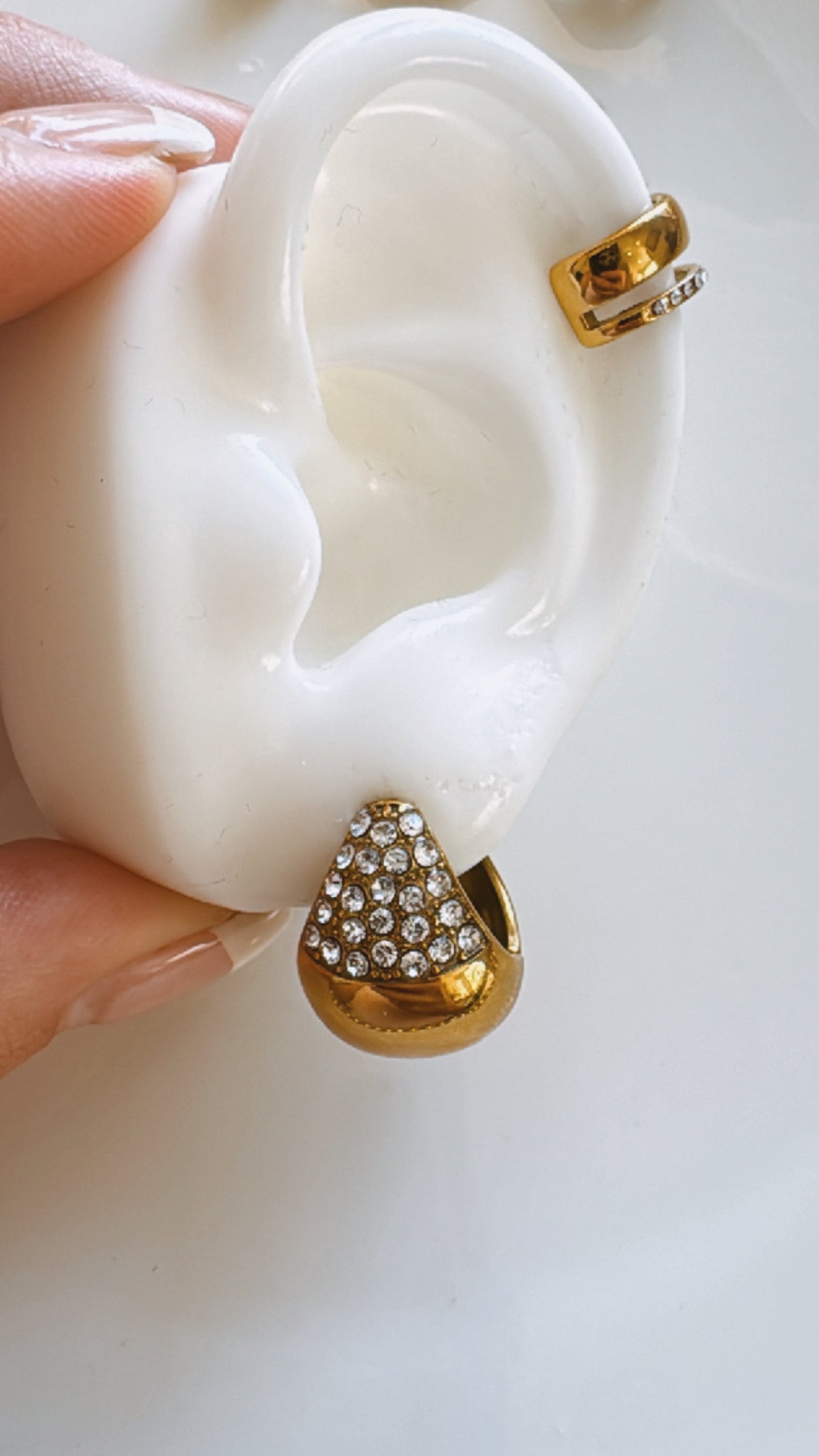 Elle Hollow Hoops