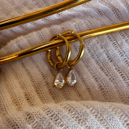 Rizzio Teardrop Huggies