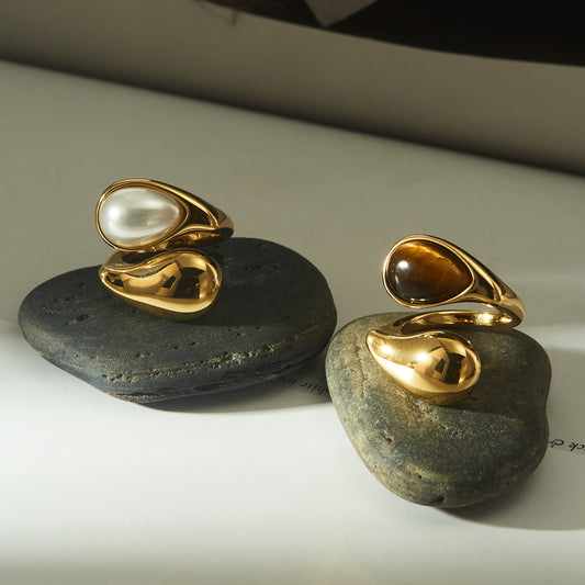 Hera Pearl Ring Adjustable