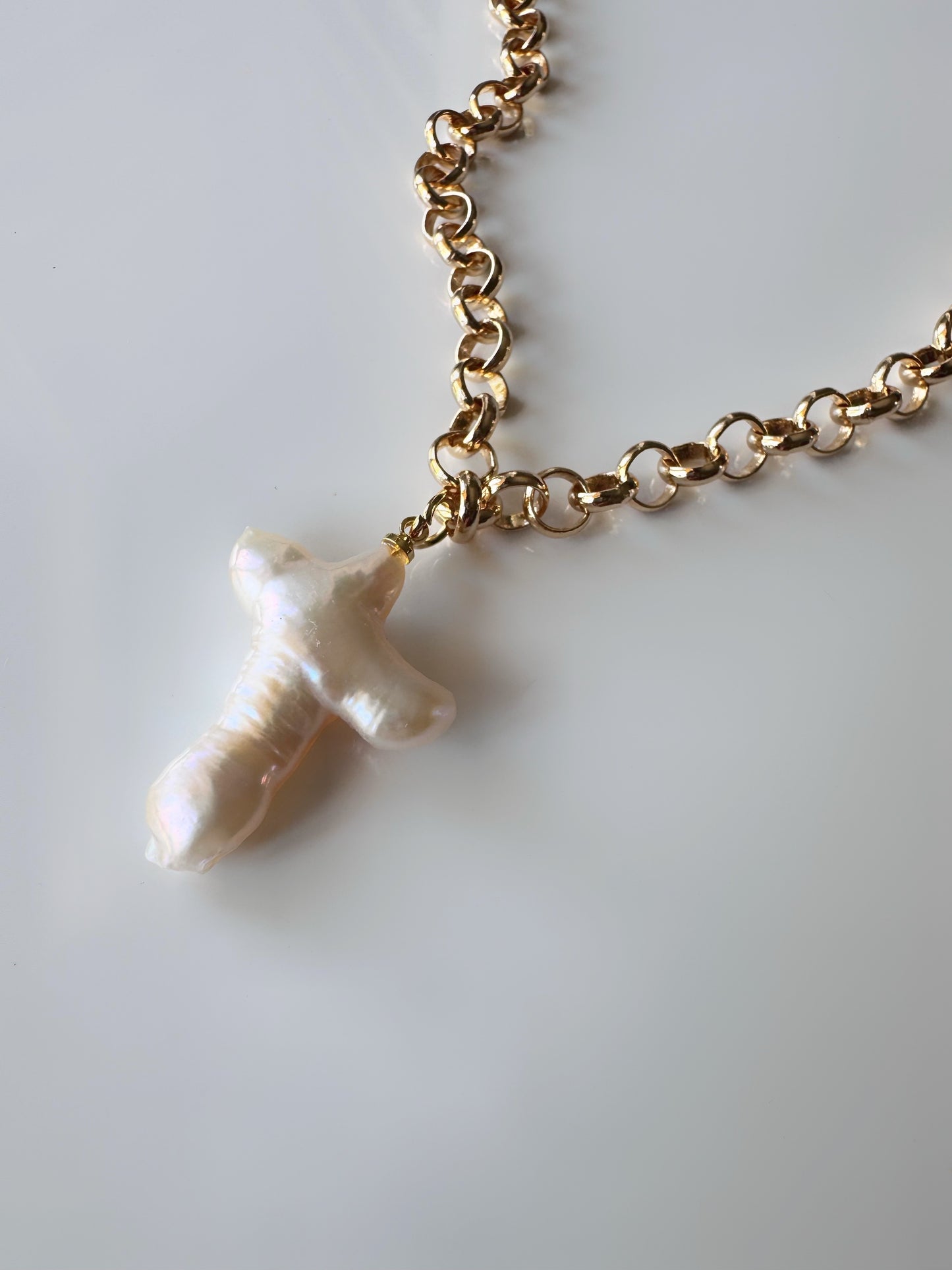 Chunky Pearl Cross