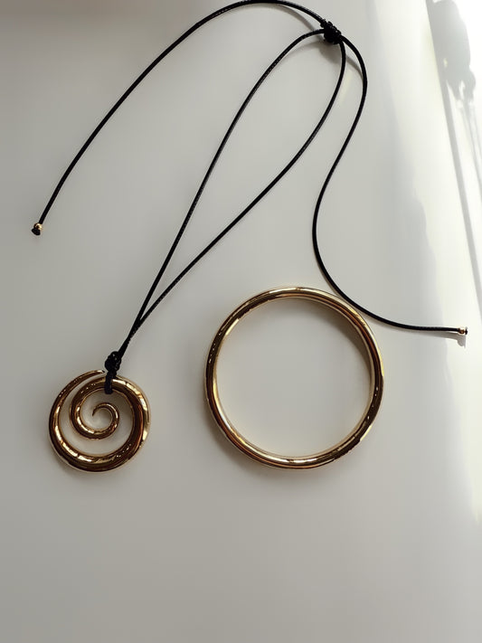 Costa Spiral Bolo Necklace