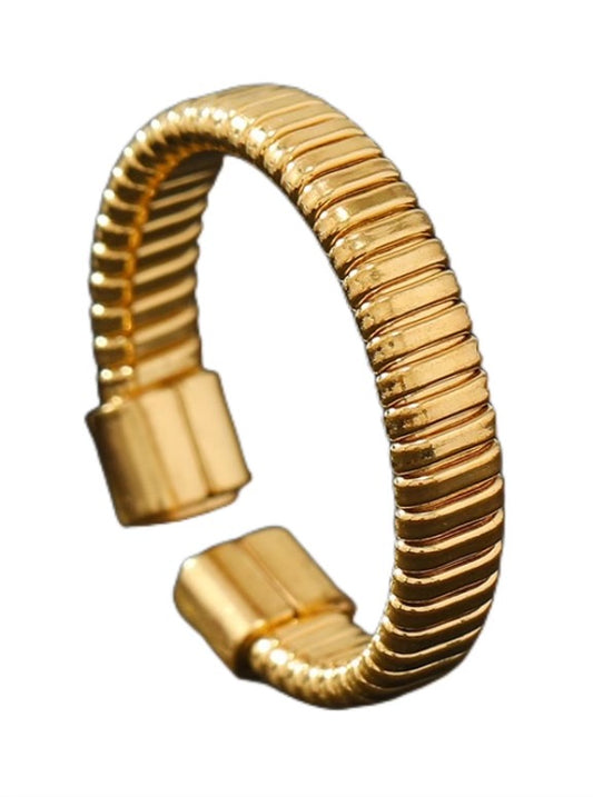 Ribbed Open Ring