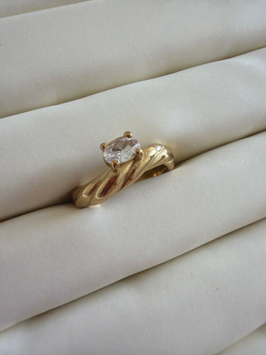 Holly Twist Ring