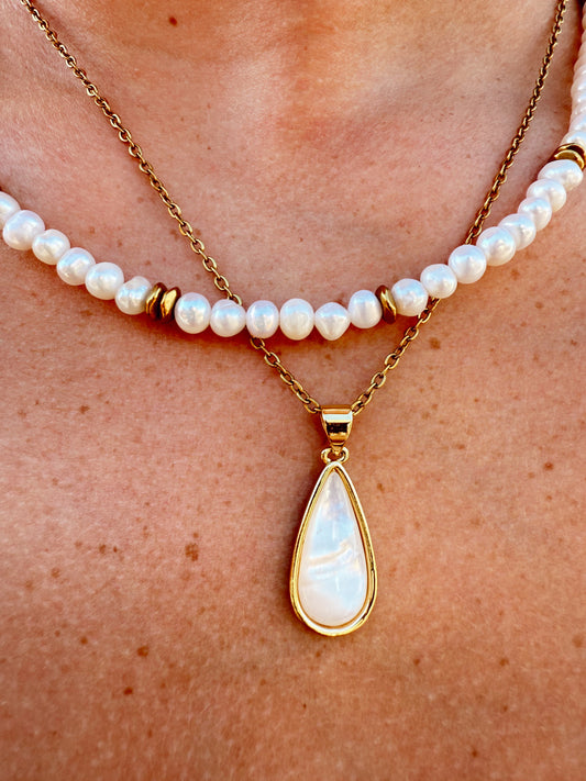 Moonlit Drop Pendant – 18k Gold-Plated Teardrop Necklace