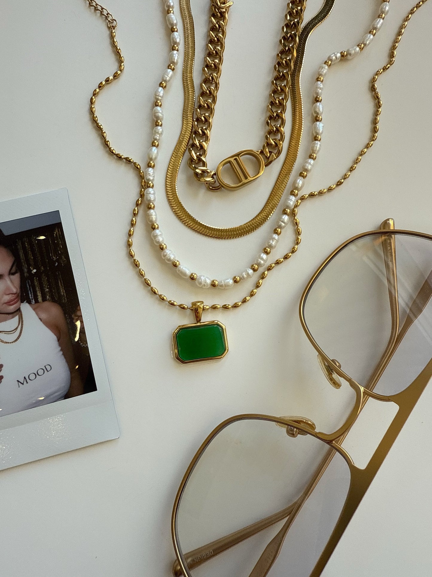 4 Piece Favorite Necklace Set Emerald Stone Version