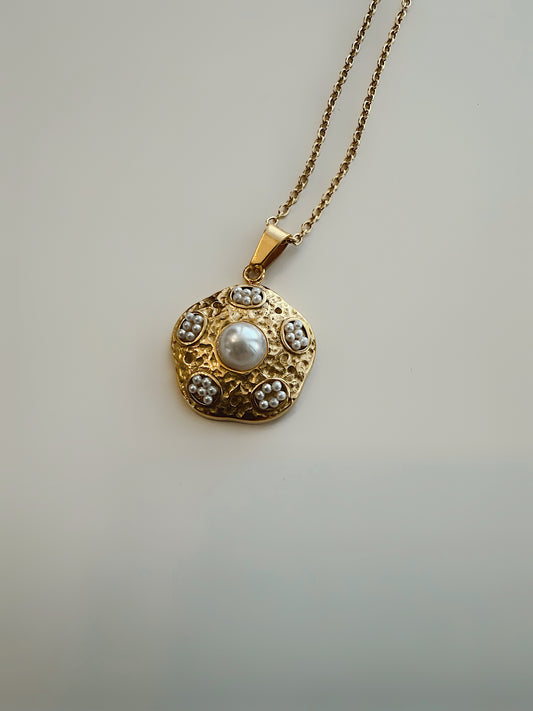 Palma Pearl Necklace