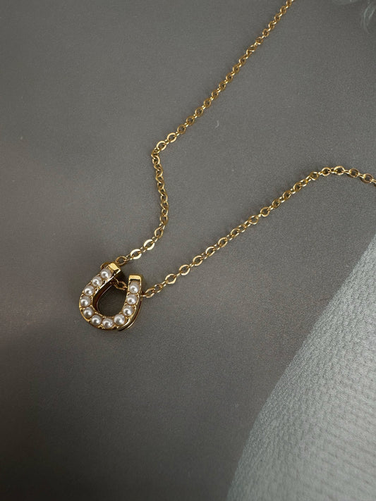 Dainty Pearl Horseshoe Necklace