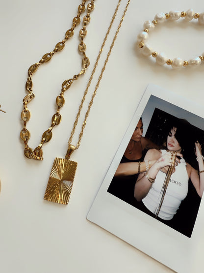 Golden Ray Pendant Necklace