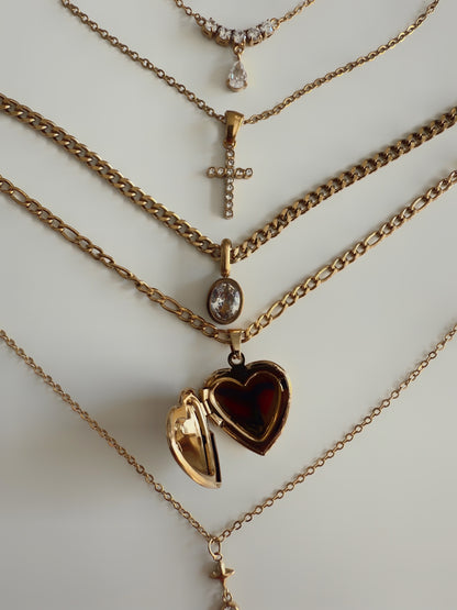 Vintage Heirloom 5 Piece Layered Set