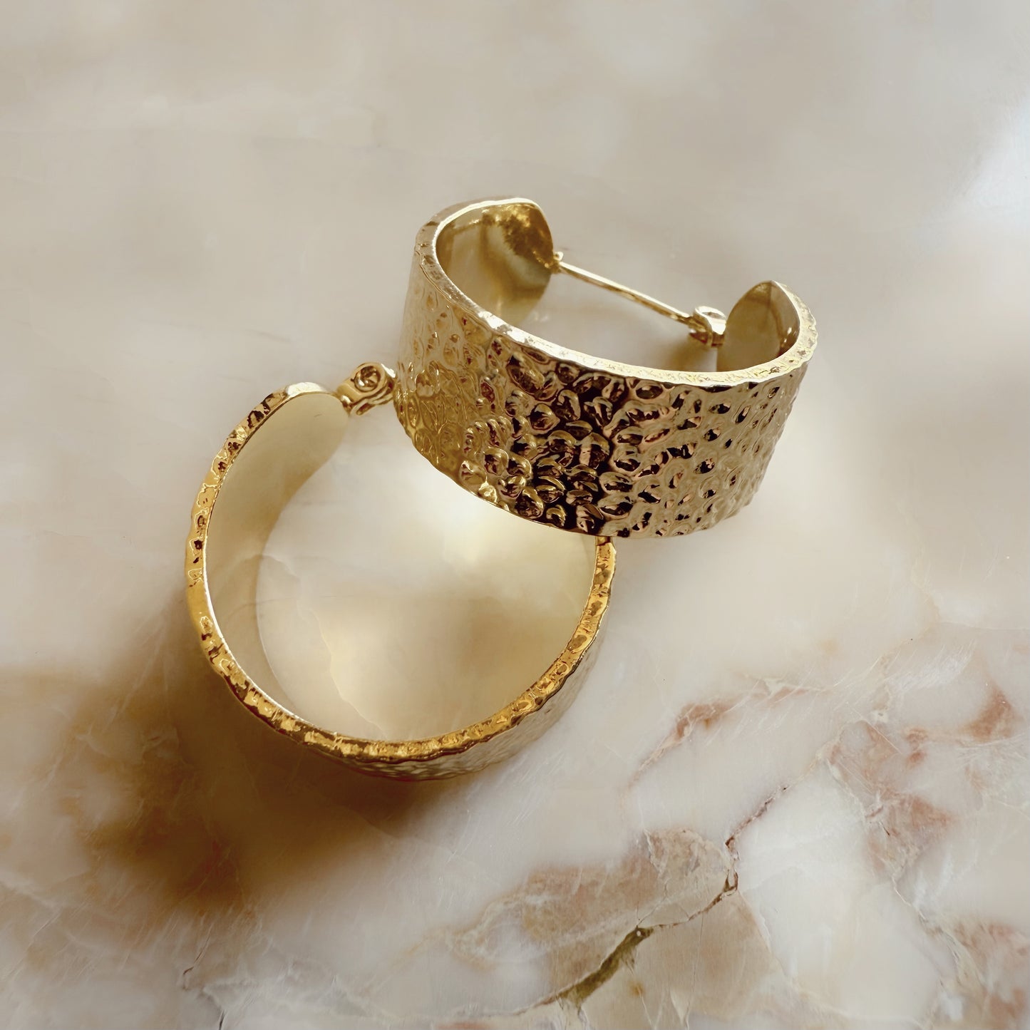 Lucia Hoops