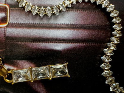 Mona Necklace