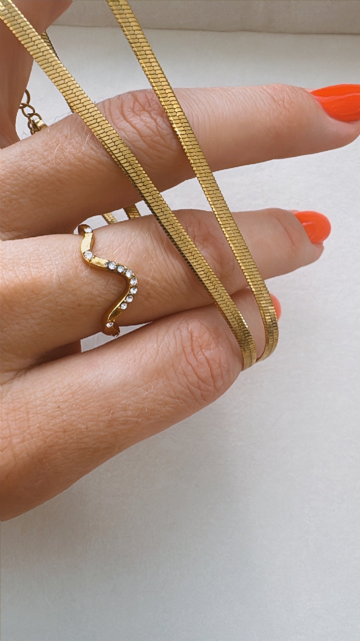 Dainty Gold Herringbone Chain