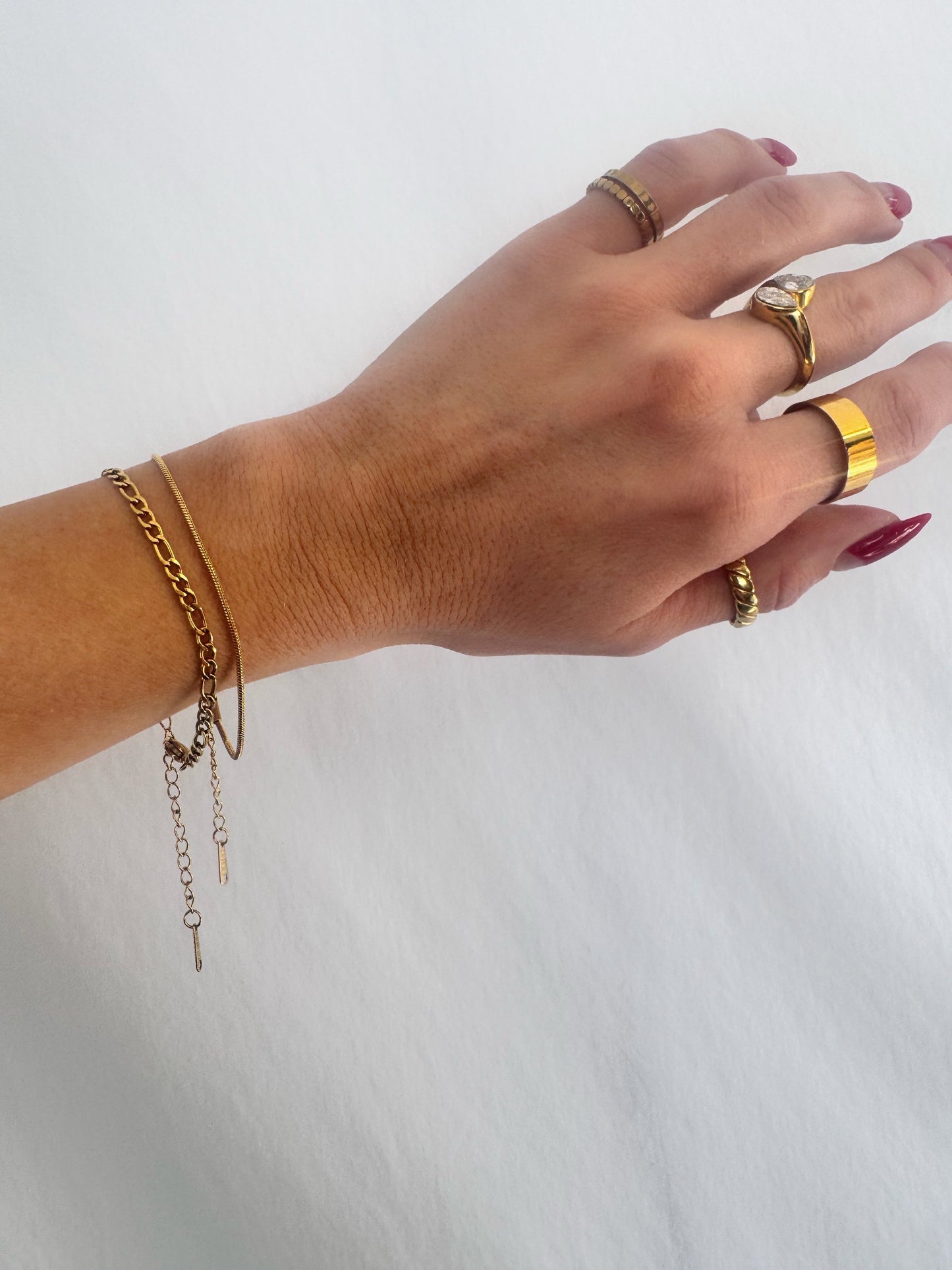 Dainty Gold Vine Bracelet