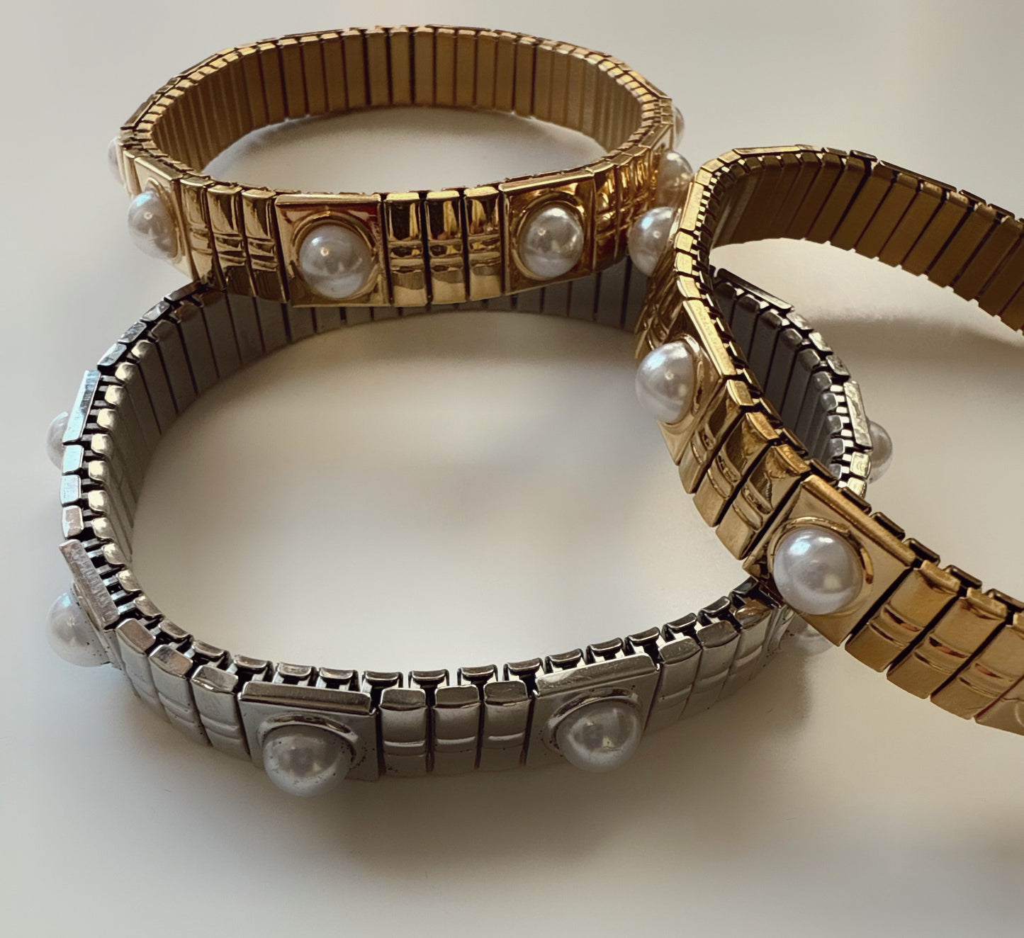 Hera Pearl Bangle