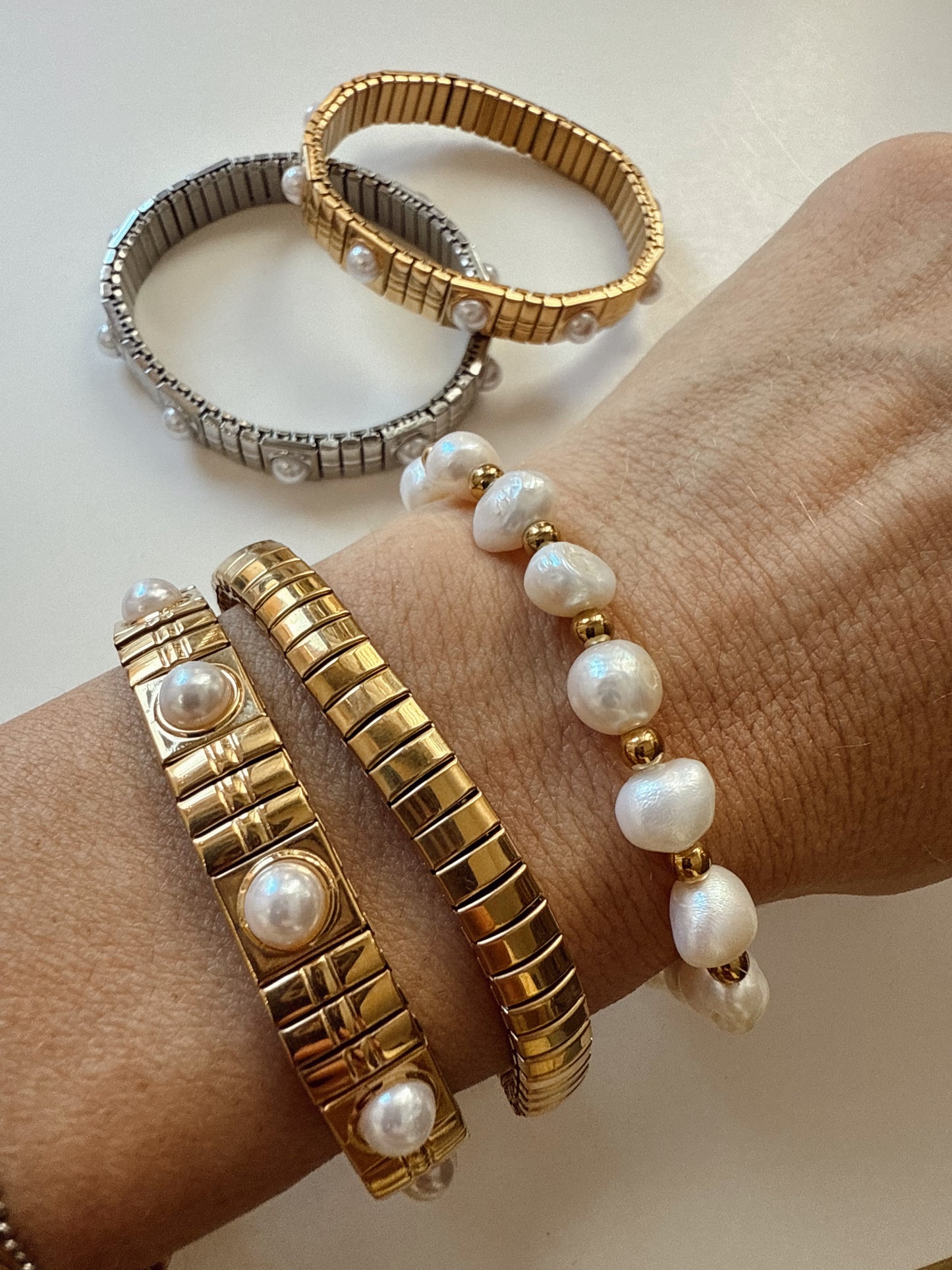 Hera Pearl Bangle