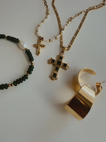 Amelia Emerald Cross