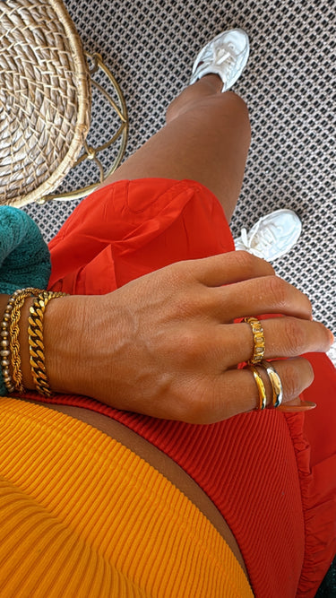 Elizabeth Ring