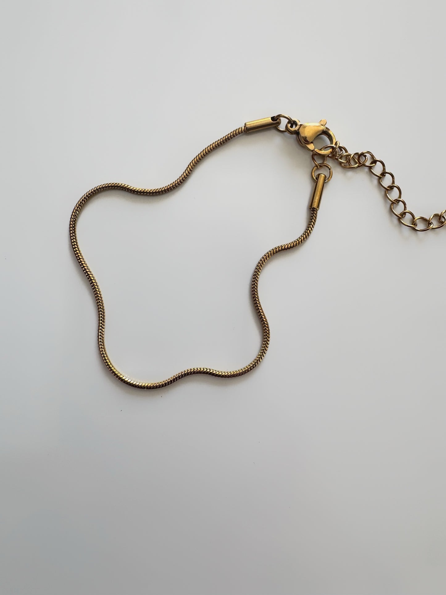 Dainty Gold Vine Bracelet