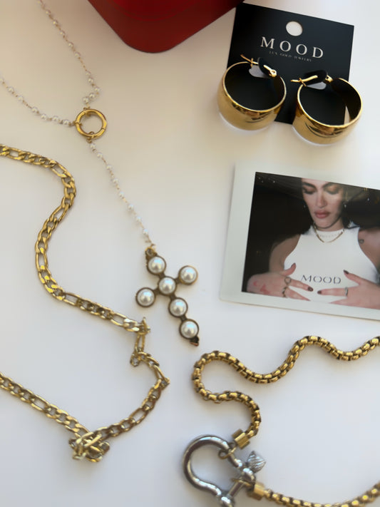 Chapel Pearl Cross Lariat Necklace