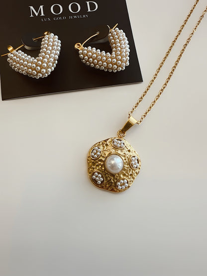 Palma Pearl Necklace