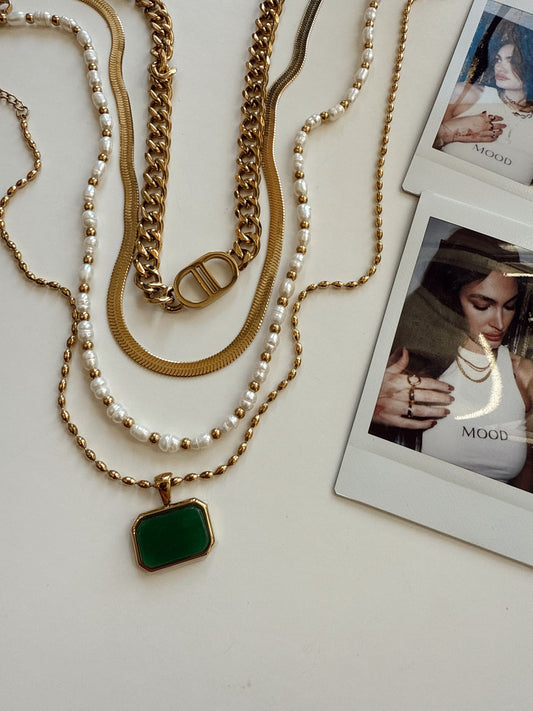 4 Piece Favorite Necklace Set Emerald Stone Version