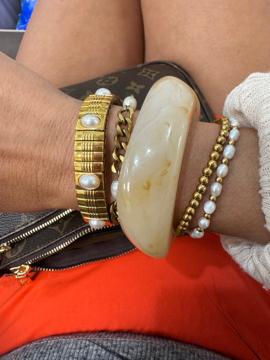 🍯 Honey Wave Resin Bangle