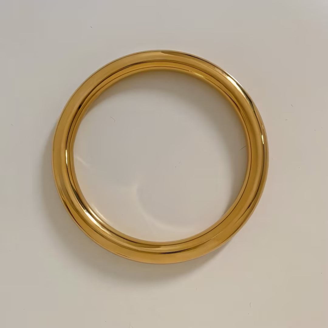18k Bold Bangle