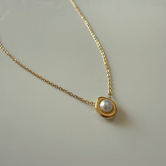 Pearl by the Sea Necklace