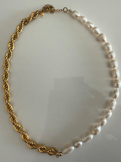 Beach Club Necklace