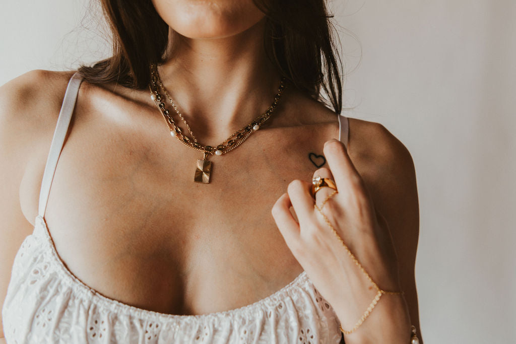 Golden Ray Pendant Necklace