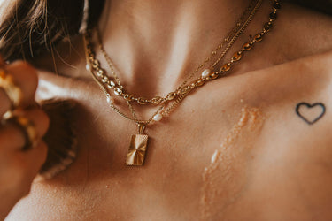 Golden Ray Pendant Necklace