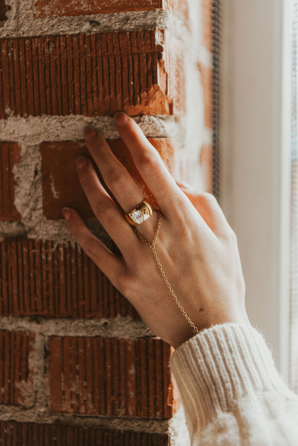 Golden Drift Handchain