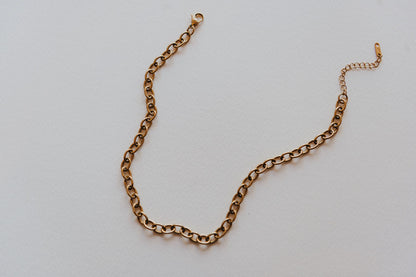 Edge Chain Necklace