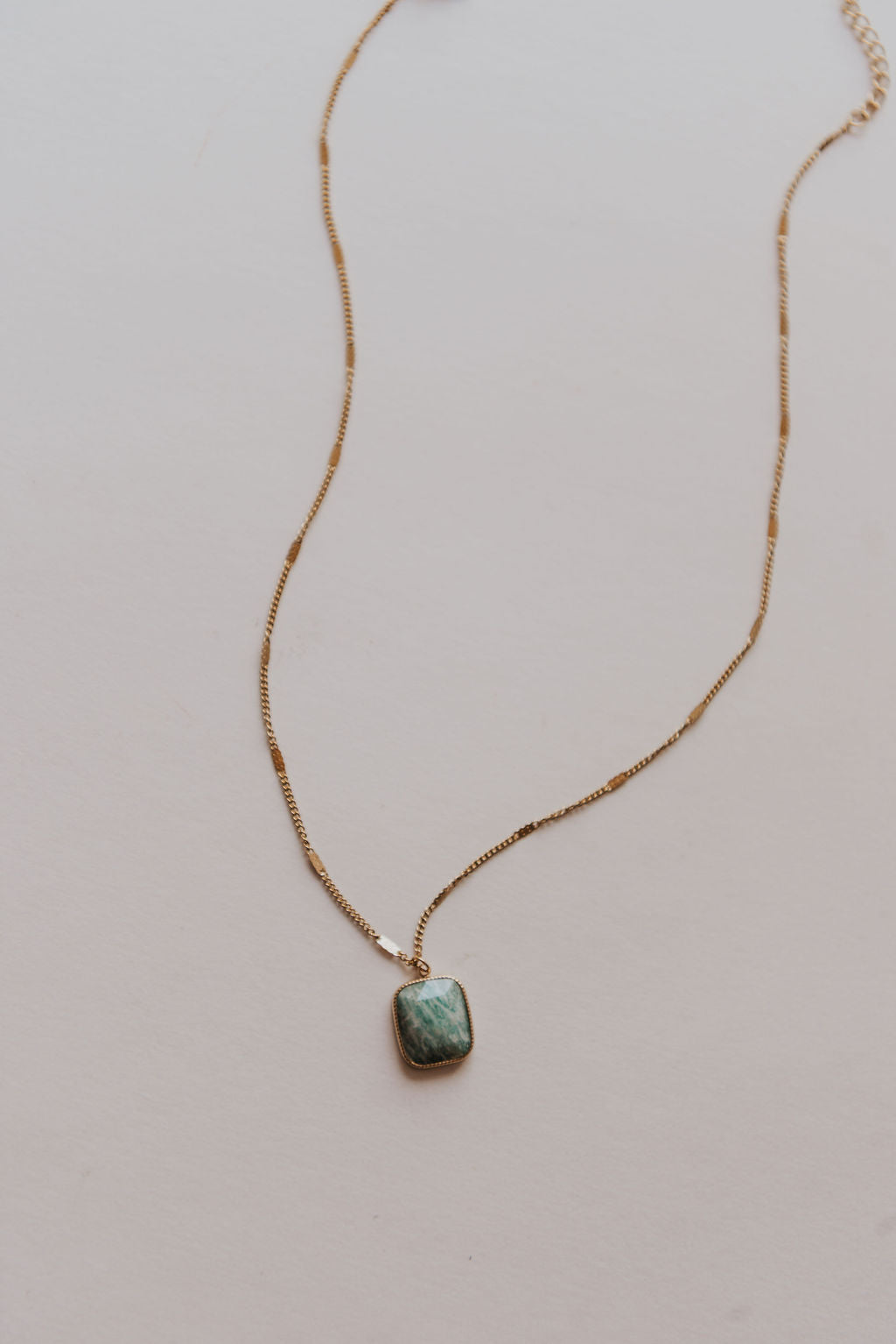 Noa Stone Necklace Pendant (3 Colors)