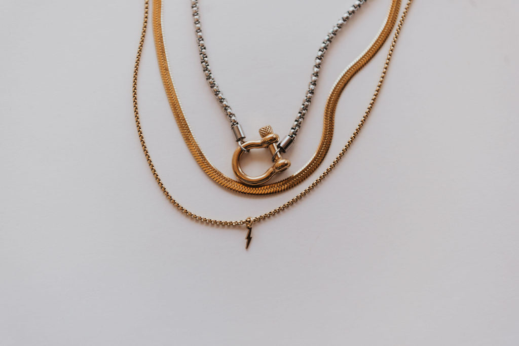 NEW! The Bolt Babe Set