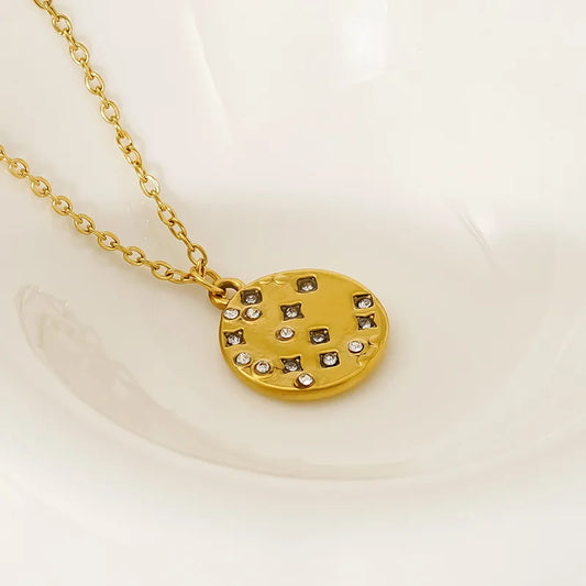 Lumi Pendant Necklace