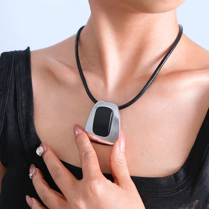 Rhett Onyx Pendant Necklace