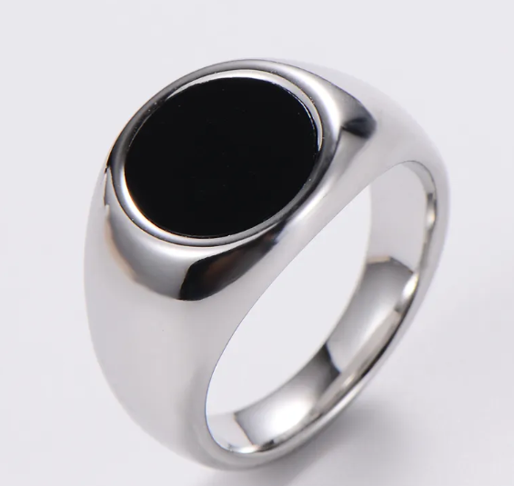 Black Voyage Ring