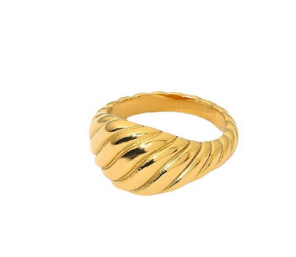 Twisted Crossiant Ring