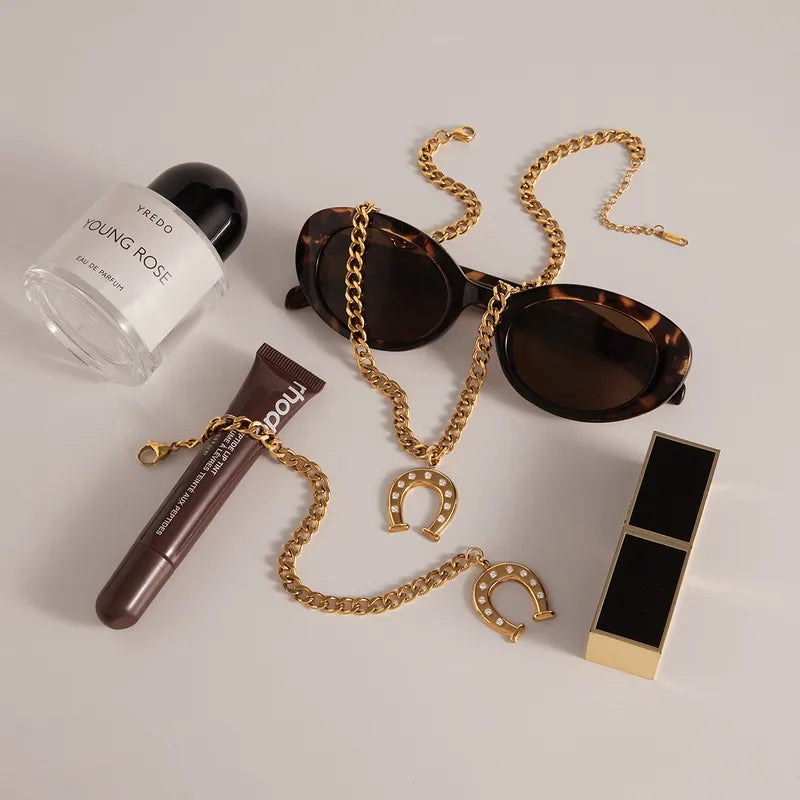 The Black Horse Shoe Necklace