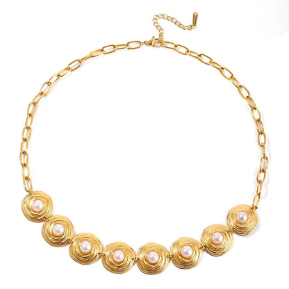 Presley Pearl Necklace